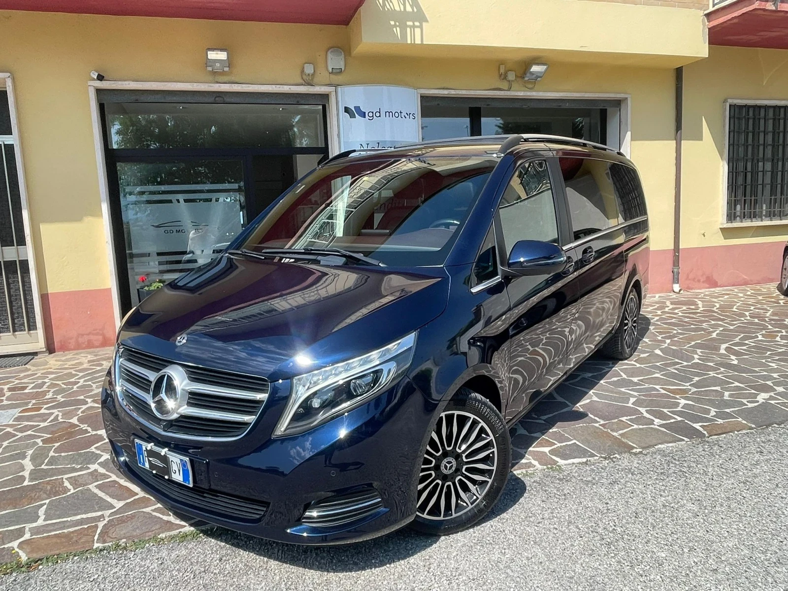Mercedes-Benz V 250 !ОЧАКВАН ВНОС! ПЪРВОНАЧАЛНА ВНОСКА:31500ЛВ. - изображение 4