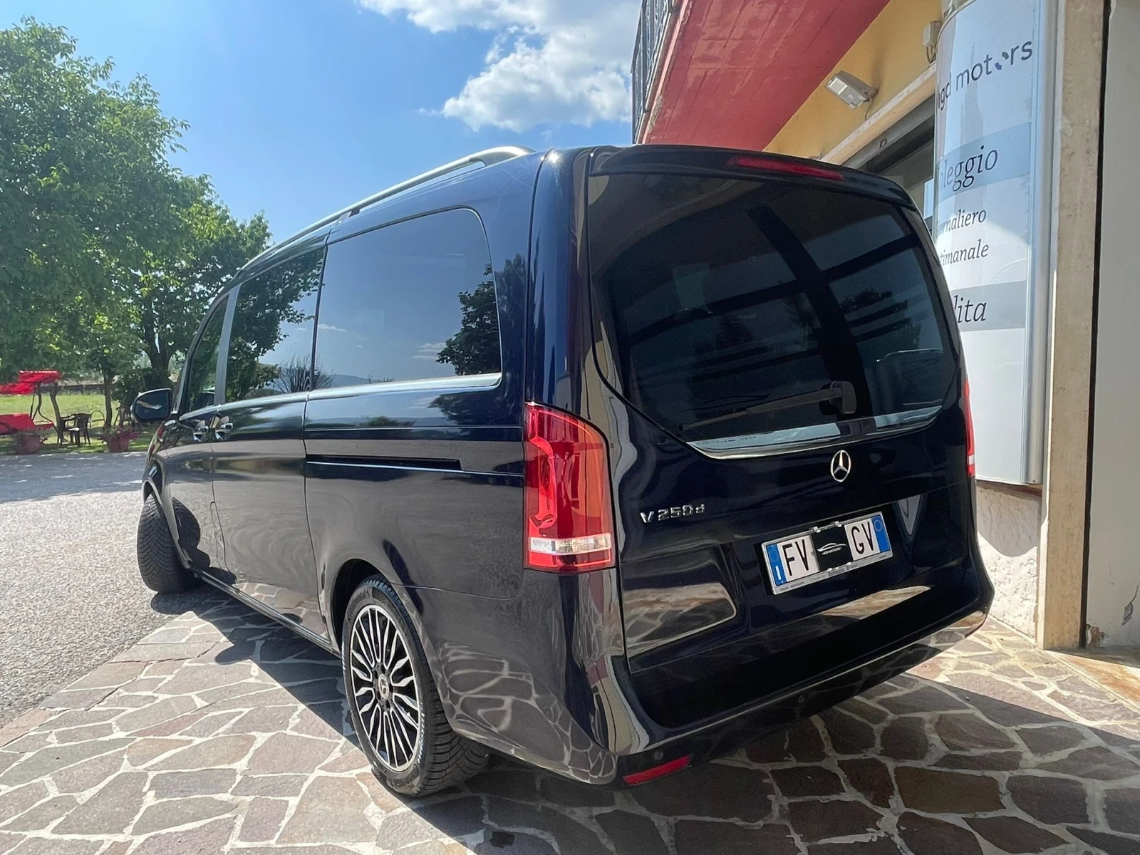 Mercedes-Benz V 250 !ОЧАКВАН ВНОС! ПЪРВОНАЧАЛНА ВНОСКА:31500ЛВ. - изображение 3
