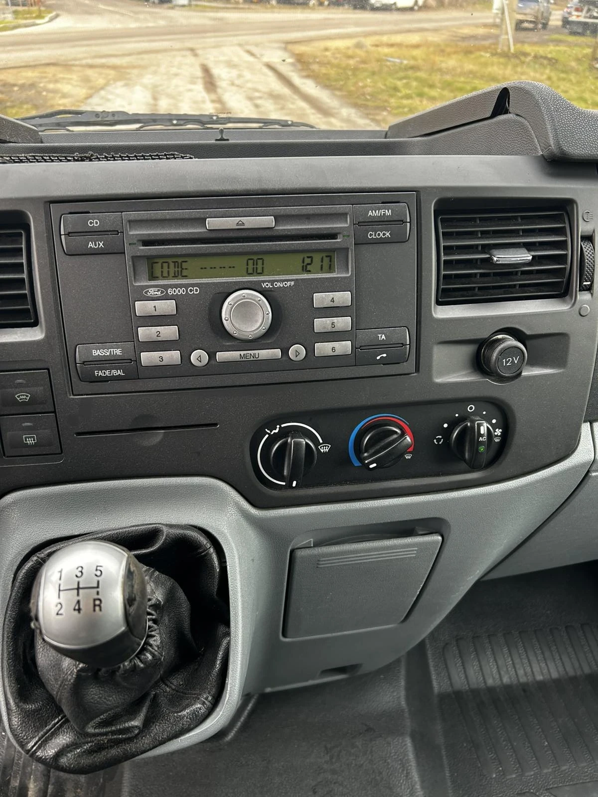 Ford Transit 2.2 TDCI  KLIMA - изображение 10