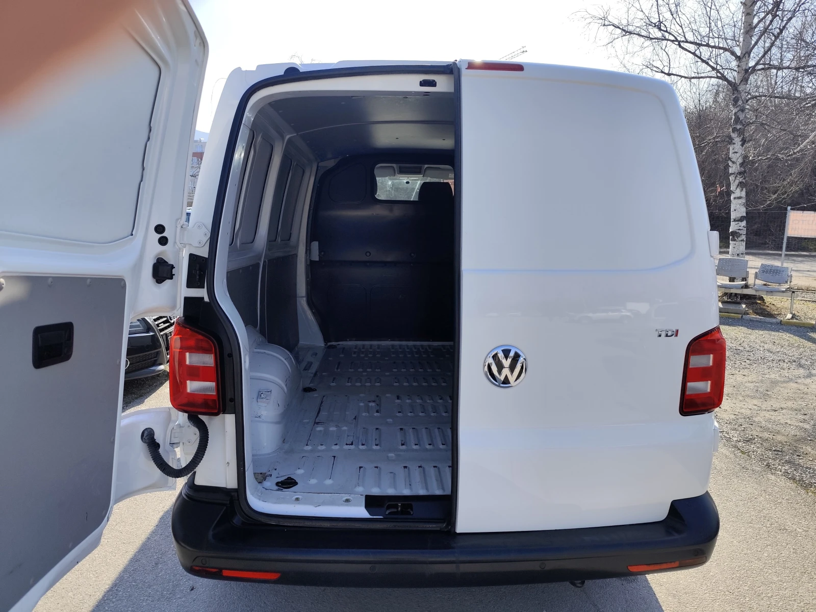 VW Transporter 2.0TDi* N1* 3 MECTA* KLIMA* EURO6B* , снимка 12 - Бусове и автобуси - 53864936