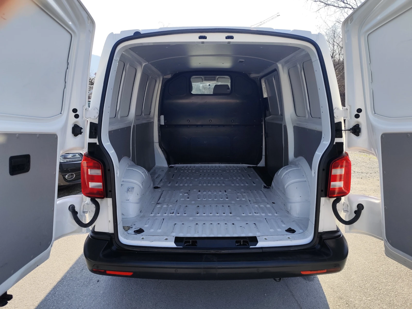 VW Transporter 2.0TDi* N1* 3 MECTA* KLIMA* EURO6B* , снимка 13 - Бусове и автобуси - 53864936