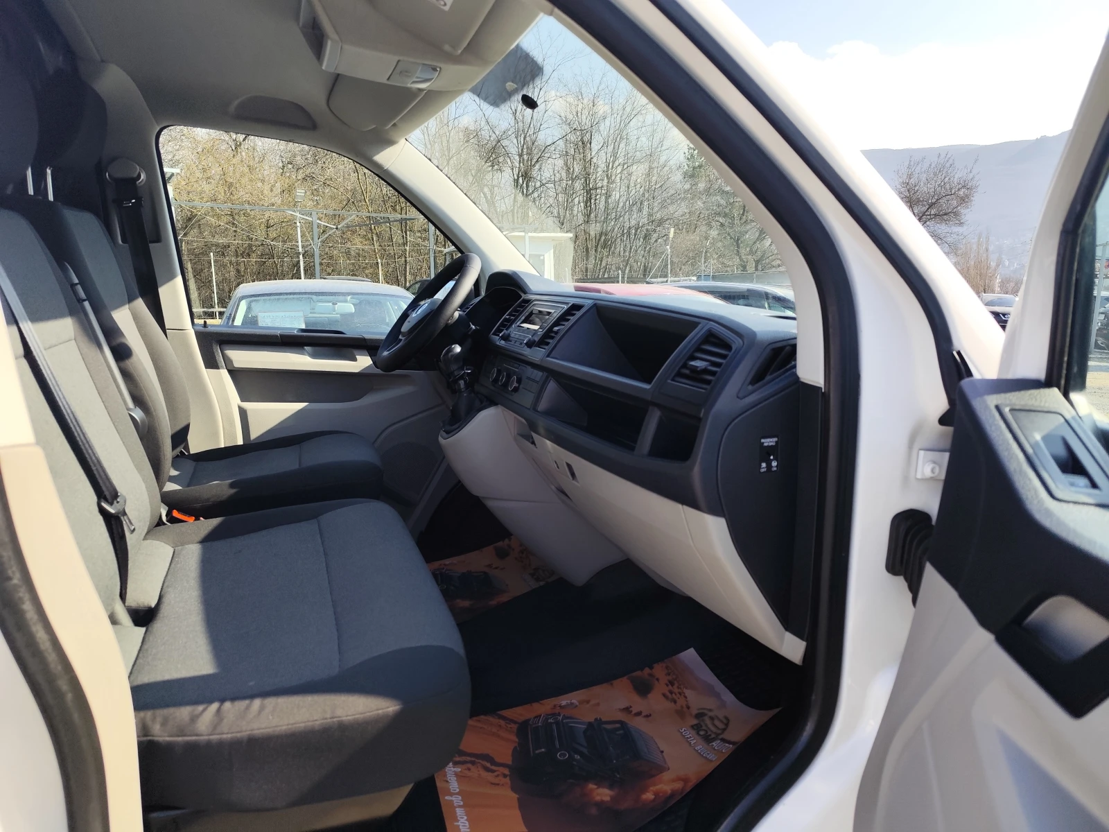 VW Transporter 2.0TDi* N1* 3 MECTA* KLIMA* EURO6B* , снимка 11 - Бусове и автобуси - 53864936