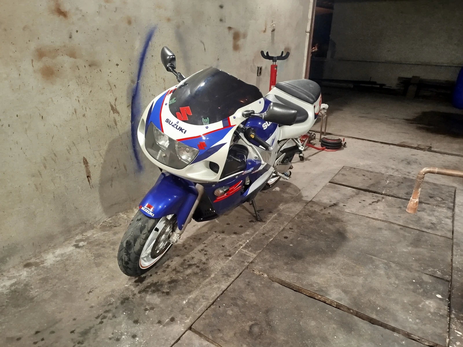 Suzuki Gsxr 600, снимка 4 - Мотоциклети и мототехника - 54823999