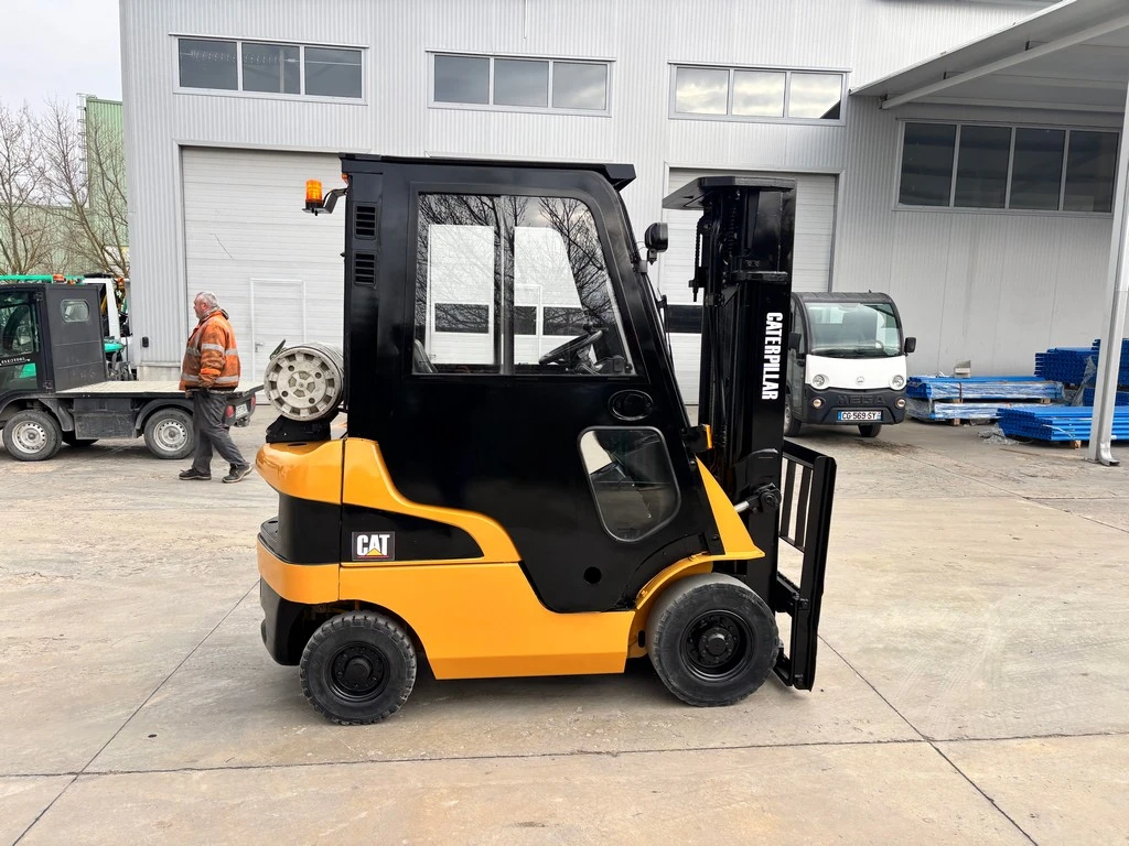 ������� Cat ���������� ������, �����, ����������� | Mobile.bg � ����������� 4