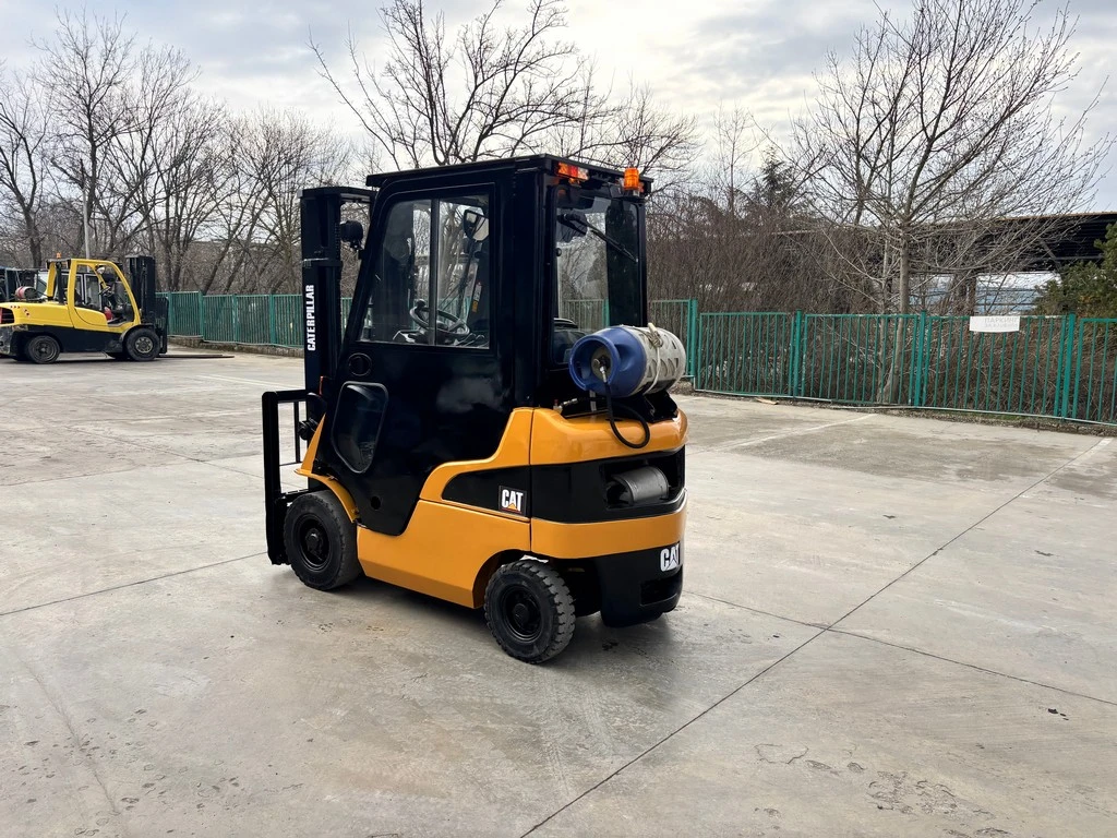 ������� Cat ���������� ������, �����, ����������� | Mobile.bg � ����������� 2