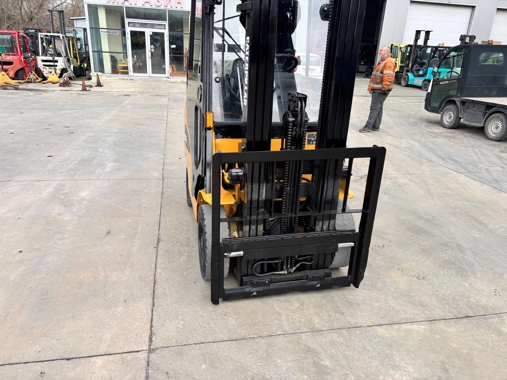 ������� Cat ���������� ������, �����, ����������� | Mobile.bg � ����������� 6