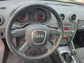 Audi A3 1, 6i, 102кс, КЛИМАТРОНИК, снимка 15