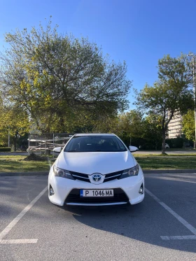 Toyota Auris  Hybrid 1.8 Automatic /Обслужвана /Камера, снимка 3