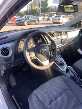 Toyota Auris  Hybrid 1.8 Automatic /Обслужвана /Камера, снимка 6
