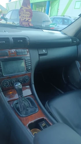 Mercedes-Benz C 200, снимка 6
