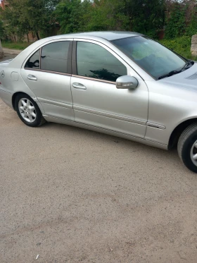 Mercedes-Benz C 220, снимка 4