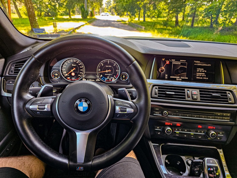 BMW 530 M-Pack xDrive, снимка 8 - Автомобили и джипове - 46352934