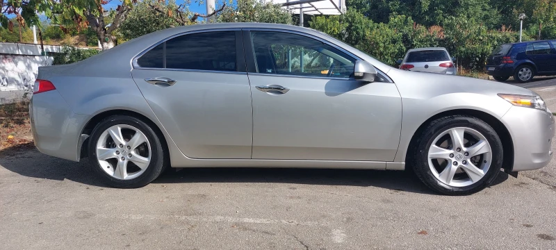 Honda Accord 2.0i-vtec, снимка 4 - Автомобили и джипове - 47259468