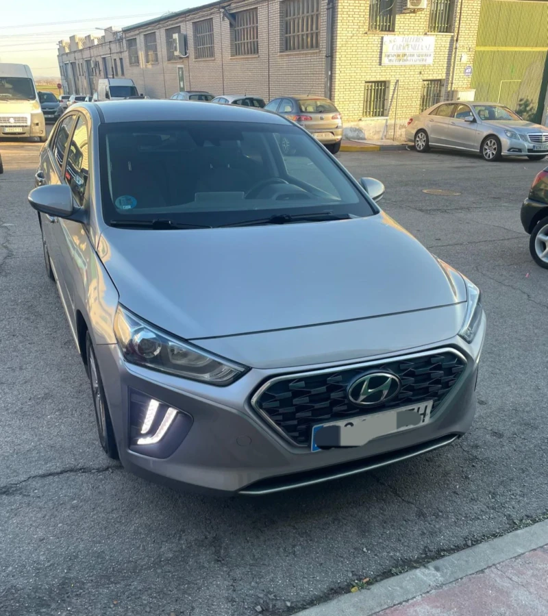 Hyundai Ioniq 1.6 Hybrid 11.2021г. Автоматик, снимка 13 - Автомобили и джипове - 48484949