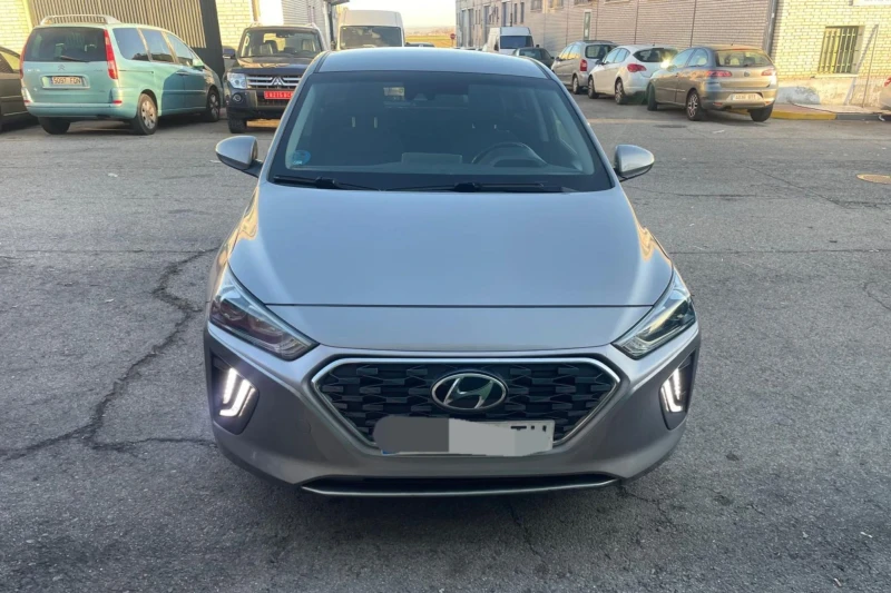 Hyundai Ioniq 1.6 Hybrid 11.2021г. Автоматик, снимка 1 - Автомобили и джипове - 48484949