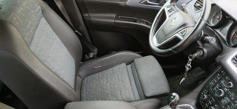 Opel Meriva, снимка 6 - Автомобили и джипове - 51913292