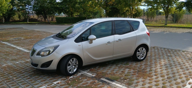 Opel Meriva, снимка 2 - Автомобили и джипове - 51913292