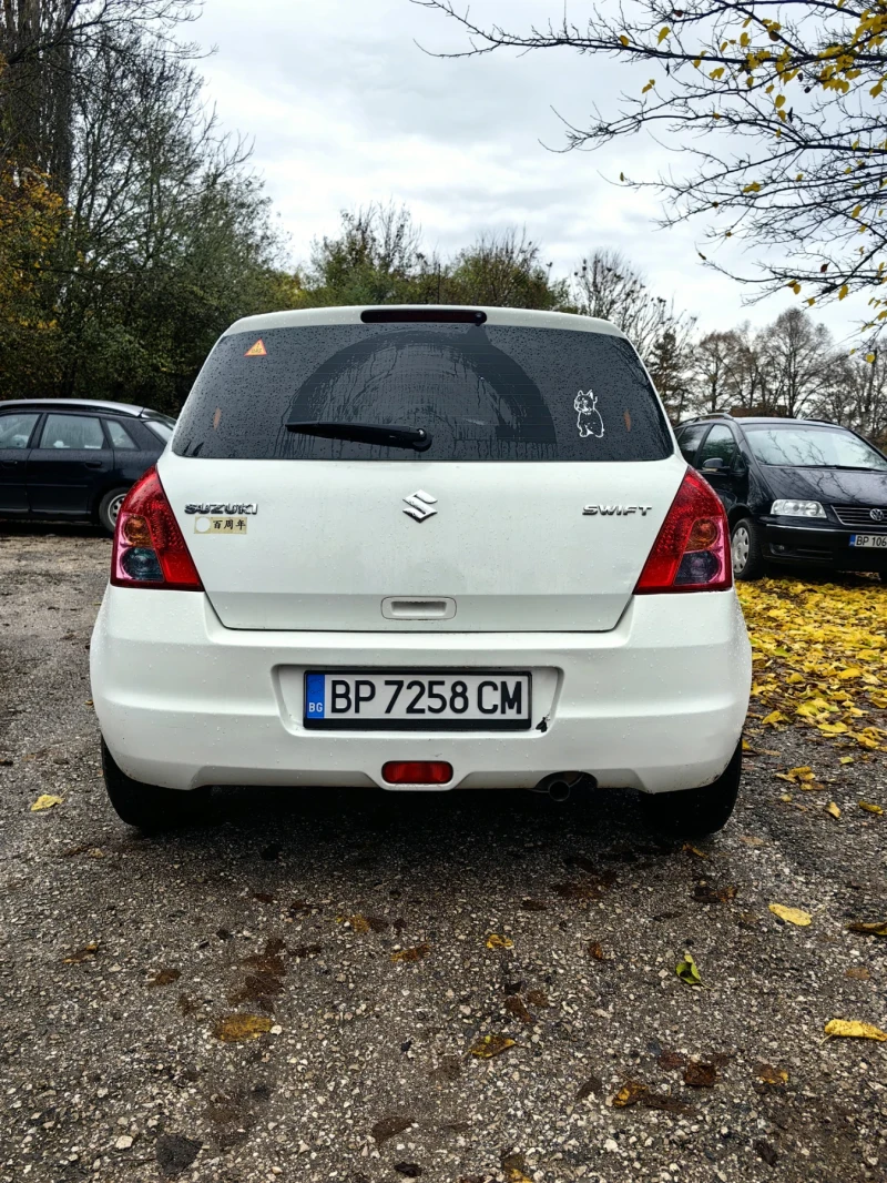 Suzuki Swift 1.3i 16V, снимка 2 - Автомобили и джипове - 52376424