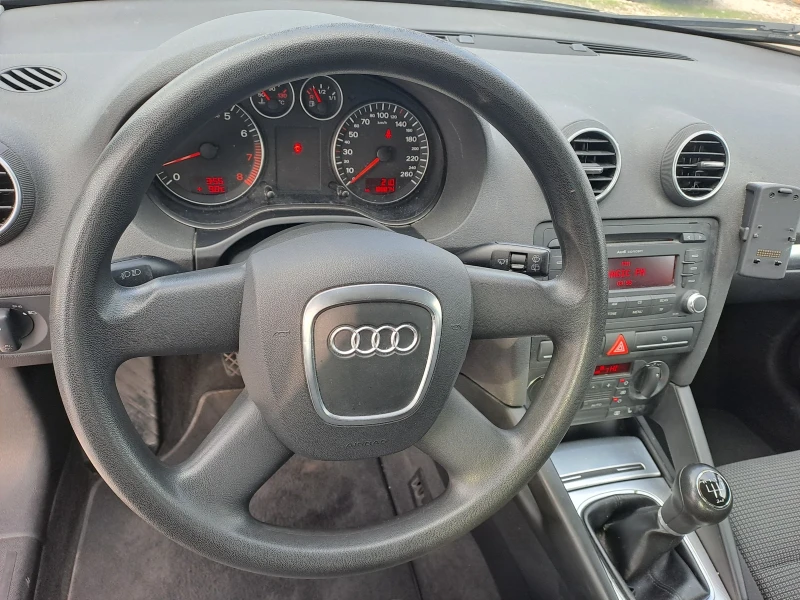 Audi A3 1, 6i, 102кс, КЛИМАТРОНИК, снимка 15 - Автомобили и джипове - 52639020