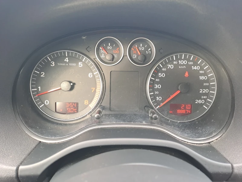 Audi A3 1, 6i, 102кс, КЛИМАТРОНИК, снимка 13 - Автомобили и джипове - 52639020