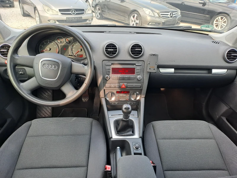 Audi A3 1, 6i, 102кс, КЛИМАТРОНИК, снимка 12 - Автомобили и джипове - 52639020