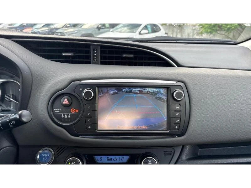 Toyota Yaris 1.5HSD LUNA, снимка 15 - Автомобили и джипове - 54626662
