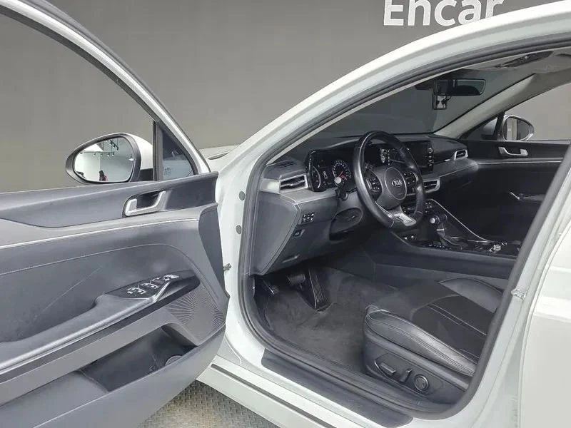 Kia K5, снимка 11 - Автомобили и джипове - 56688404