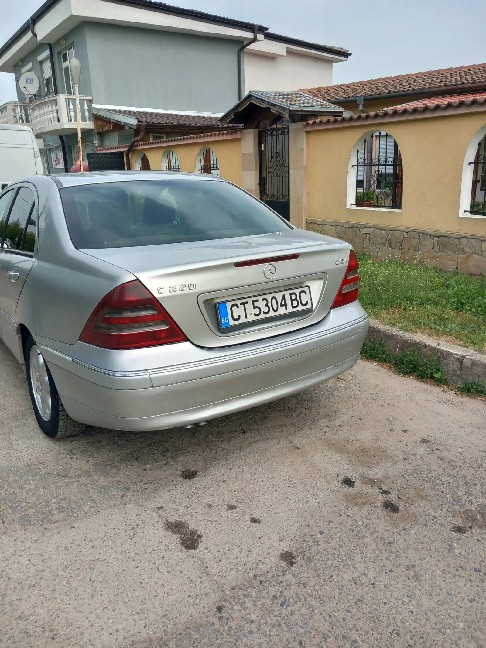 Mercedes-Benz C 220  - изображение 2