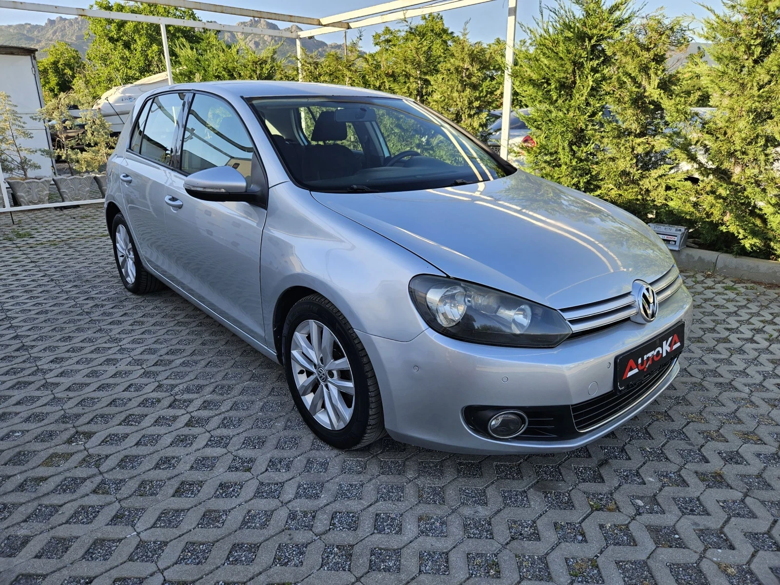 VW Golf 2.0TDI-140кс= 6СКОРОСТИ= НАВИ= АВТОПИЛОТ= HIGHLINE - изображение 2