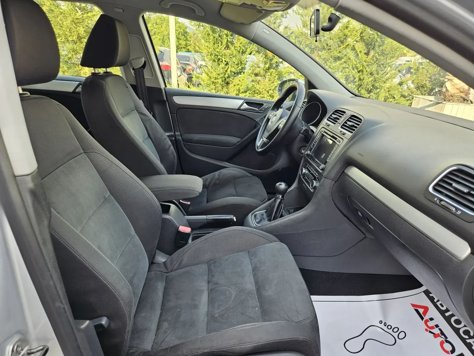 VW Golf 2.0TDI-140кс= 6СКОРОСТИ= НАВИ= АВТОПИЛОТ= HIGHLINE - изображение 7