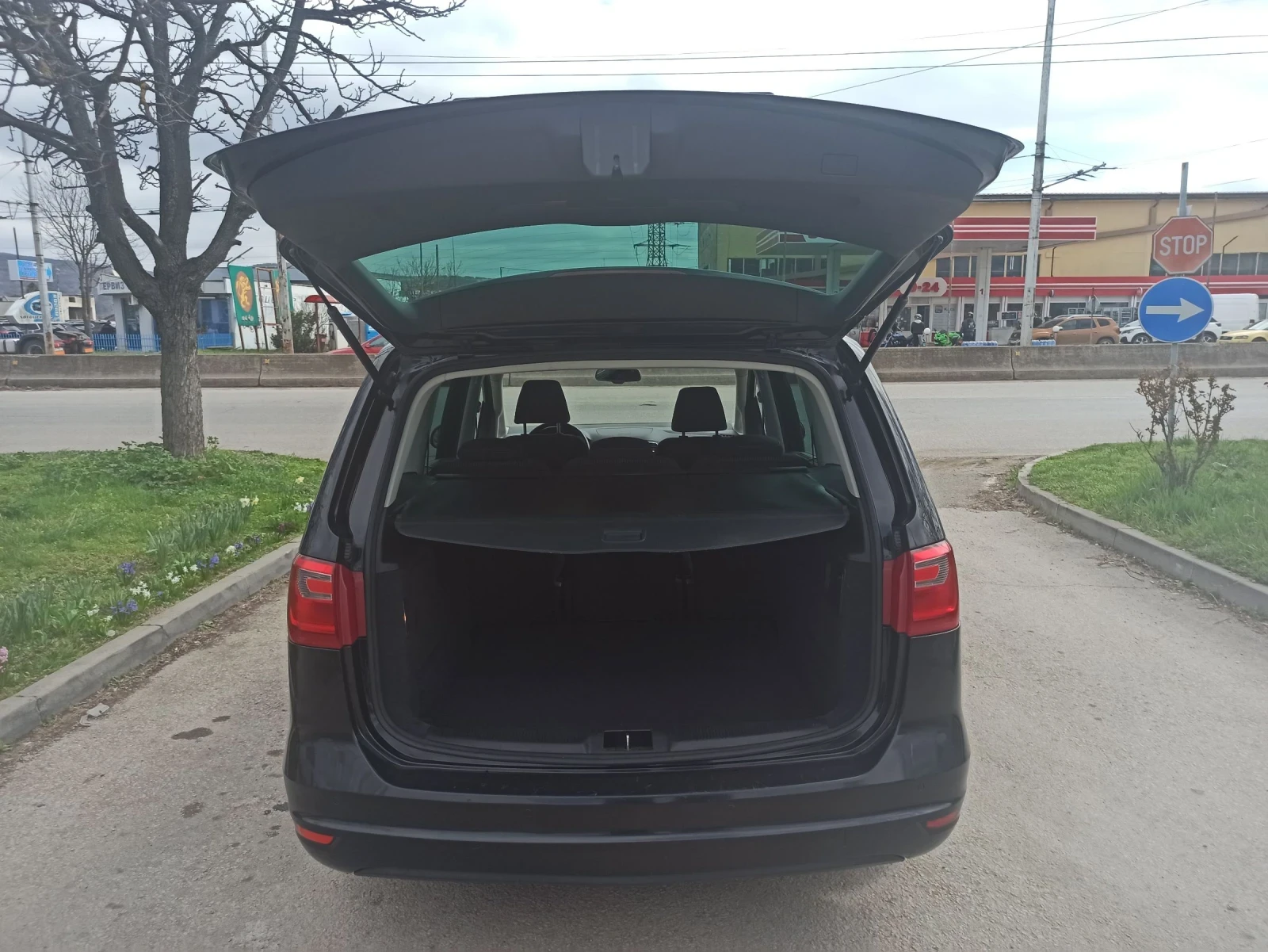 Seat Alhambra 2.0, снимка 8 - Автомобили и джипове - 54039771