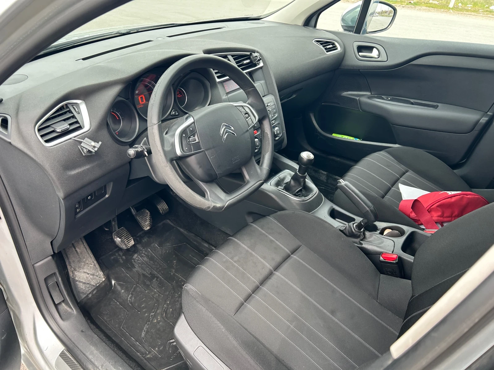 Citroen C4 1.6 HDI, снимка 9 - Автомобили и джипове - 54205125