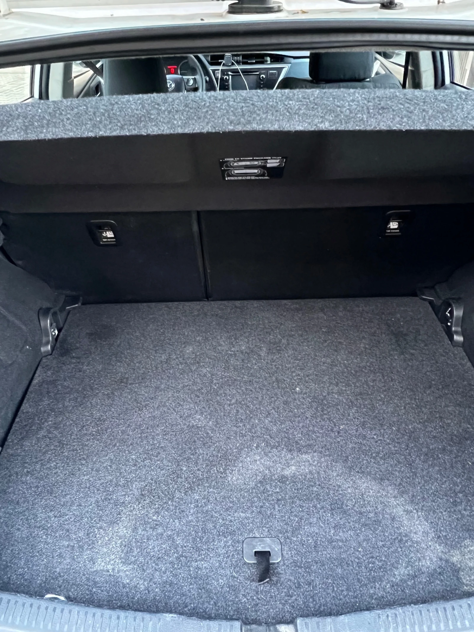 Toyota Auris  Hybrid 1.8 Automatic /Обслужвана /Камера, снимка 9 - Автомобили и джипове - 54305695