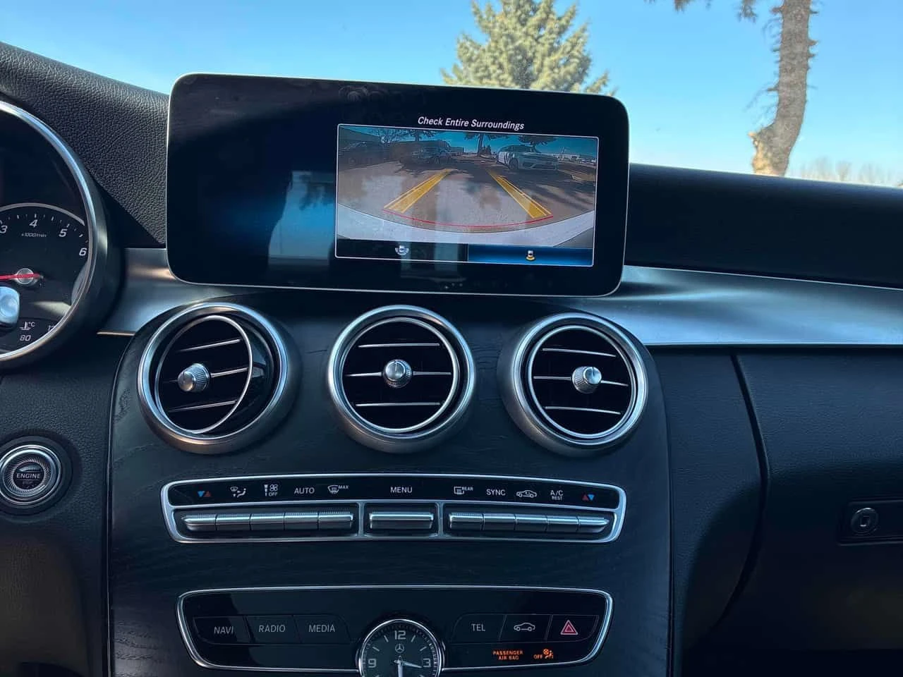 Mercedes-Benz C 300 /ПАНОРАМА/360 КАМЕРИ/ПОДГРЕВИ, снимка 12 - Автомобили и джипове - 54373030
