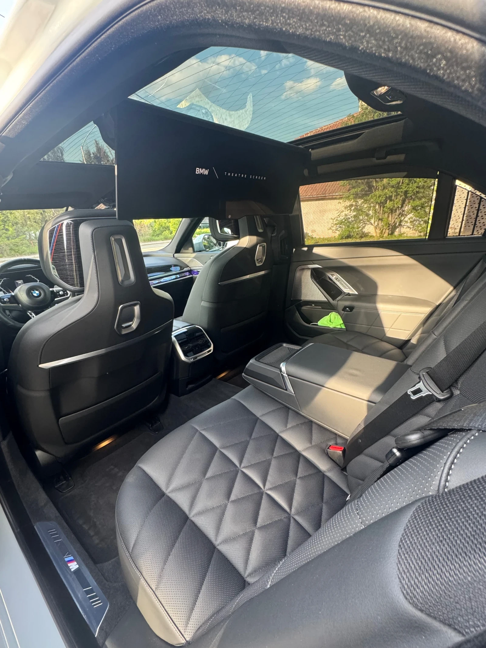 BMW 740 Гаранция до 2028, 32 инча телевизор, снимка 7 - Автомобили и джипове - 54443625