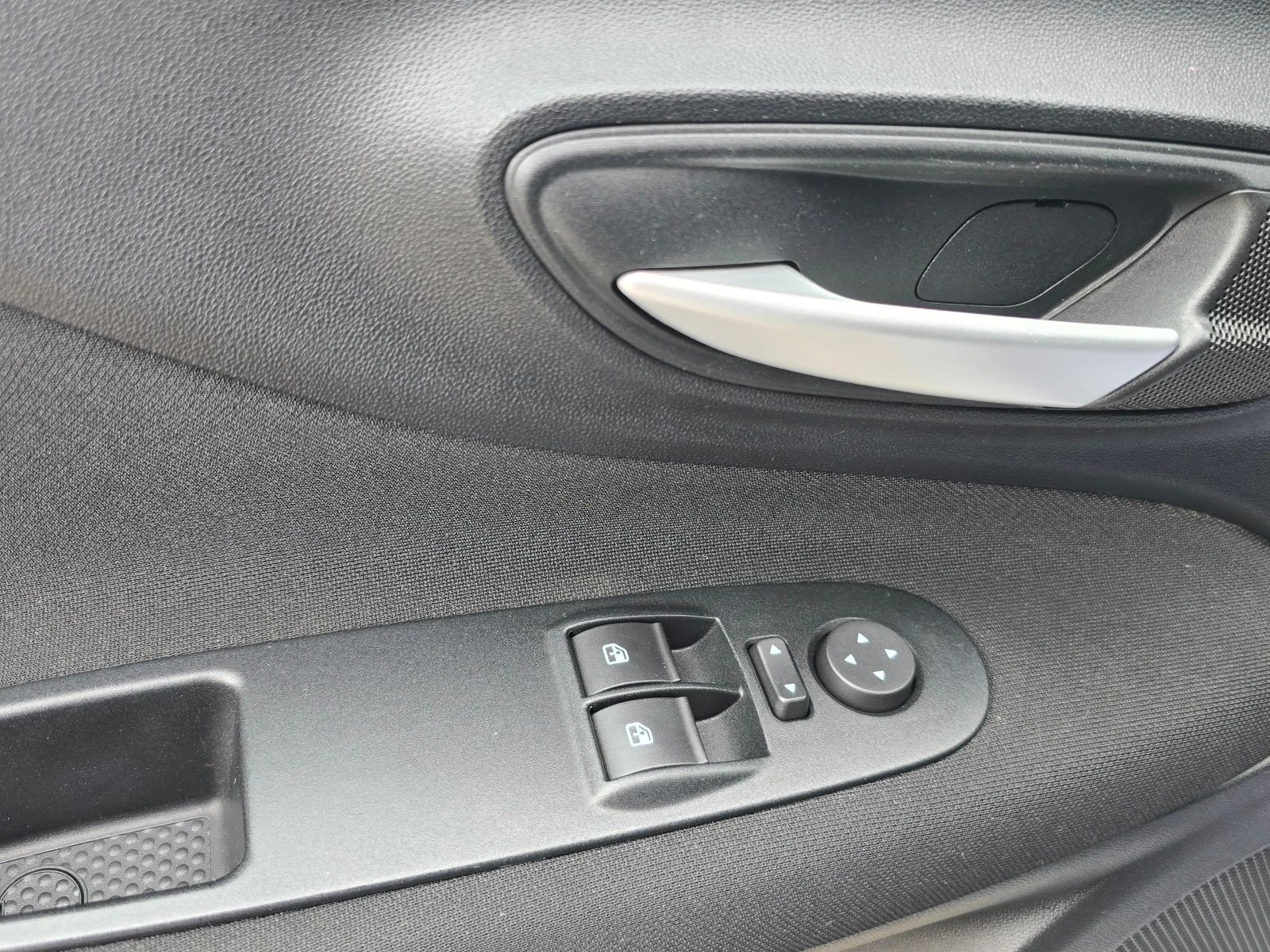Fiat Punto 1.4i/Ecofuel/Лизинг, снимка 10 - Автомобили и джипове - 54648566