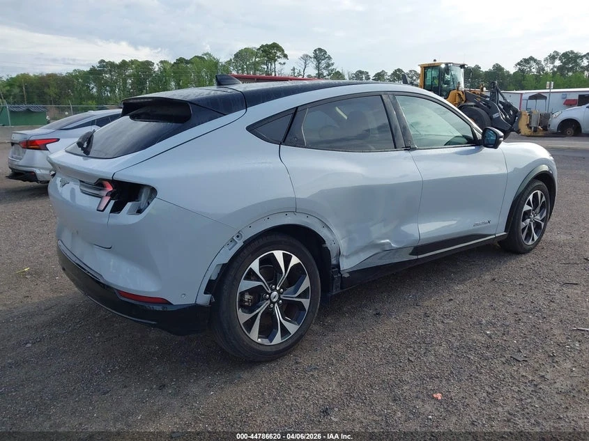 Ford Mustang Mach-E Premium, снимка 4 - Автомобили и джипове - 55127066