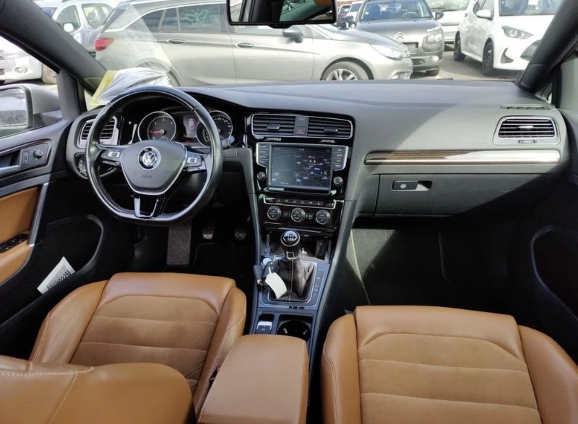 VW Golf 2.0TDI 150кс * EDITOIN* Keyless* DISTRONIC* Панора, снимка 7 - Автомобили и джипове - 55174271