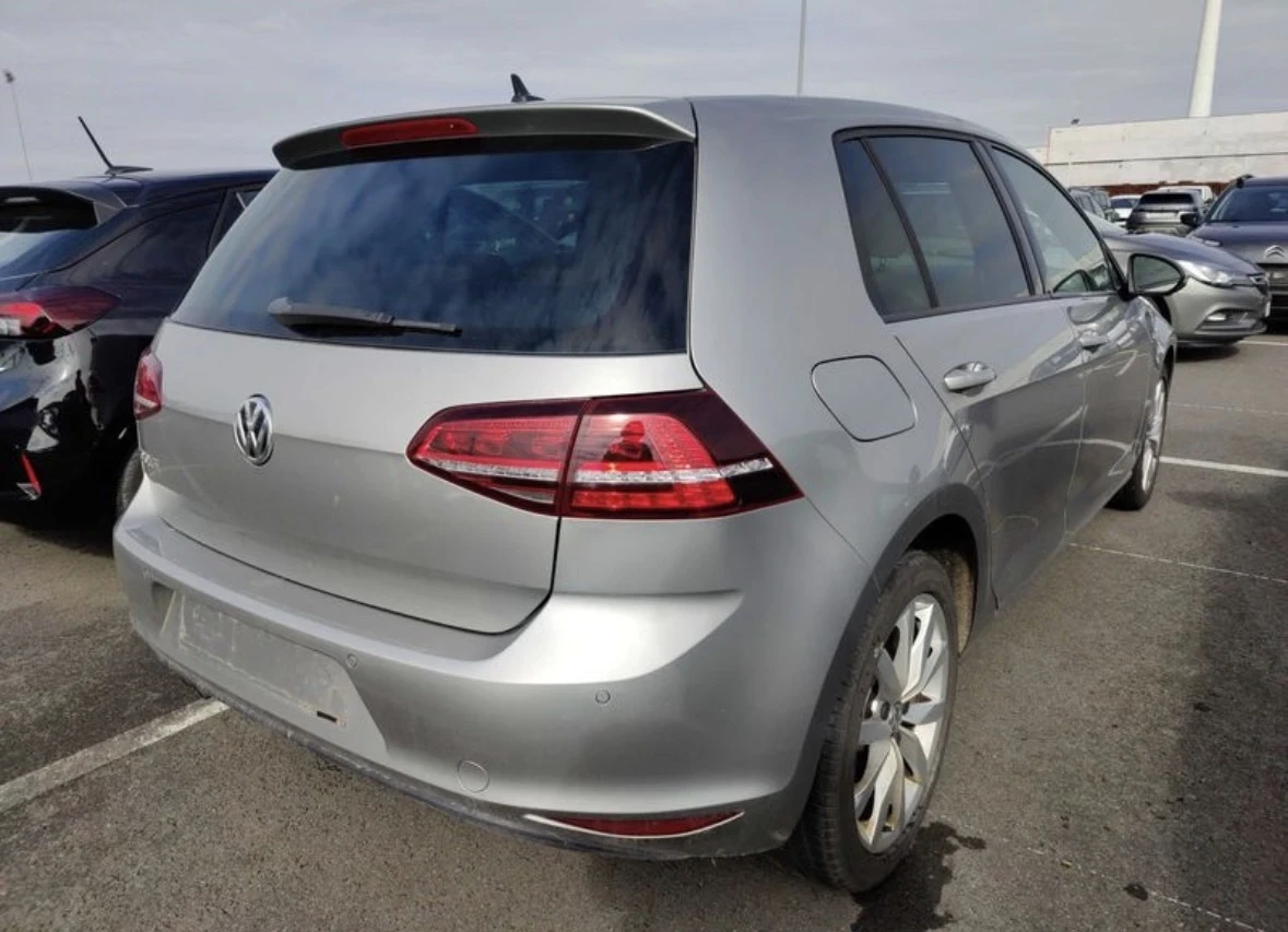 VW Golf 2.0TDI 150кс * EDITOIN* Keyless* DISTRONIC* Панора, снимка 5 - Автомобили и джипове - 55174271
