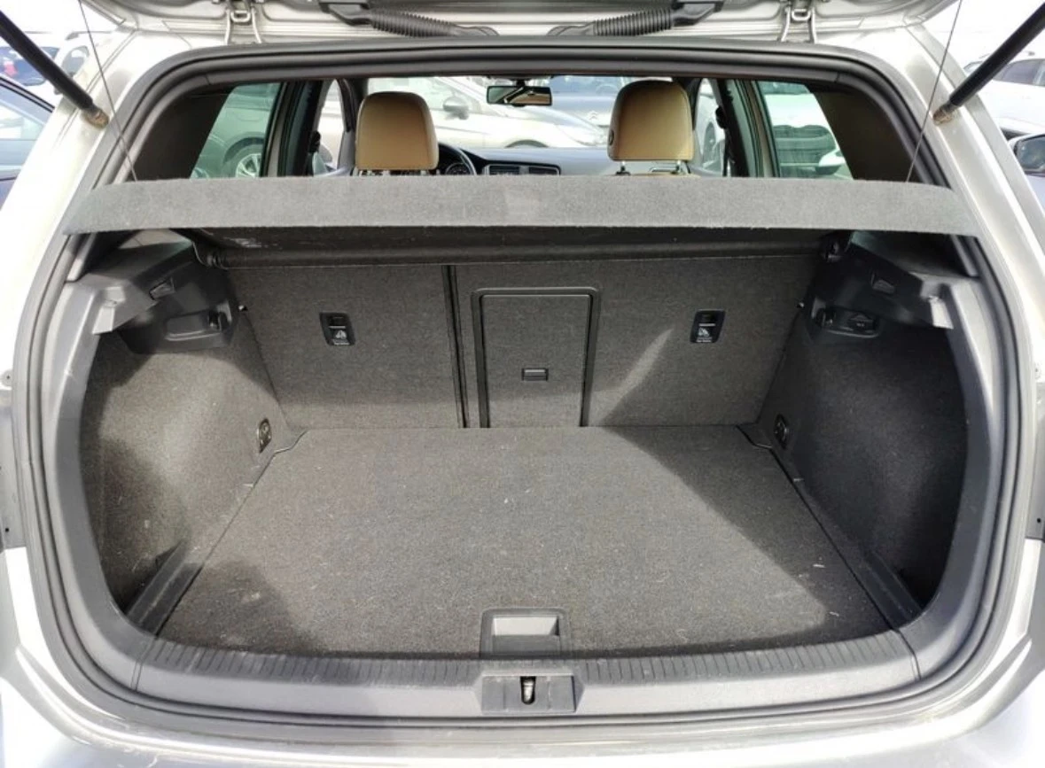 VW Golf 2.0TDI 150кс * EDITOIN* Keyless* DISTRONIC* Панора, снимка 16 - Автомобили и джипове - 55174271