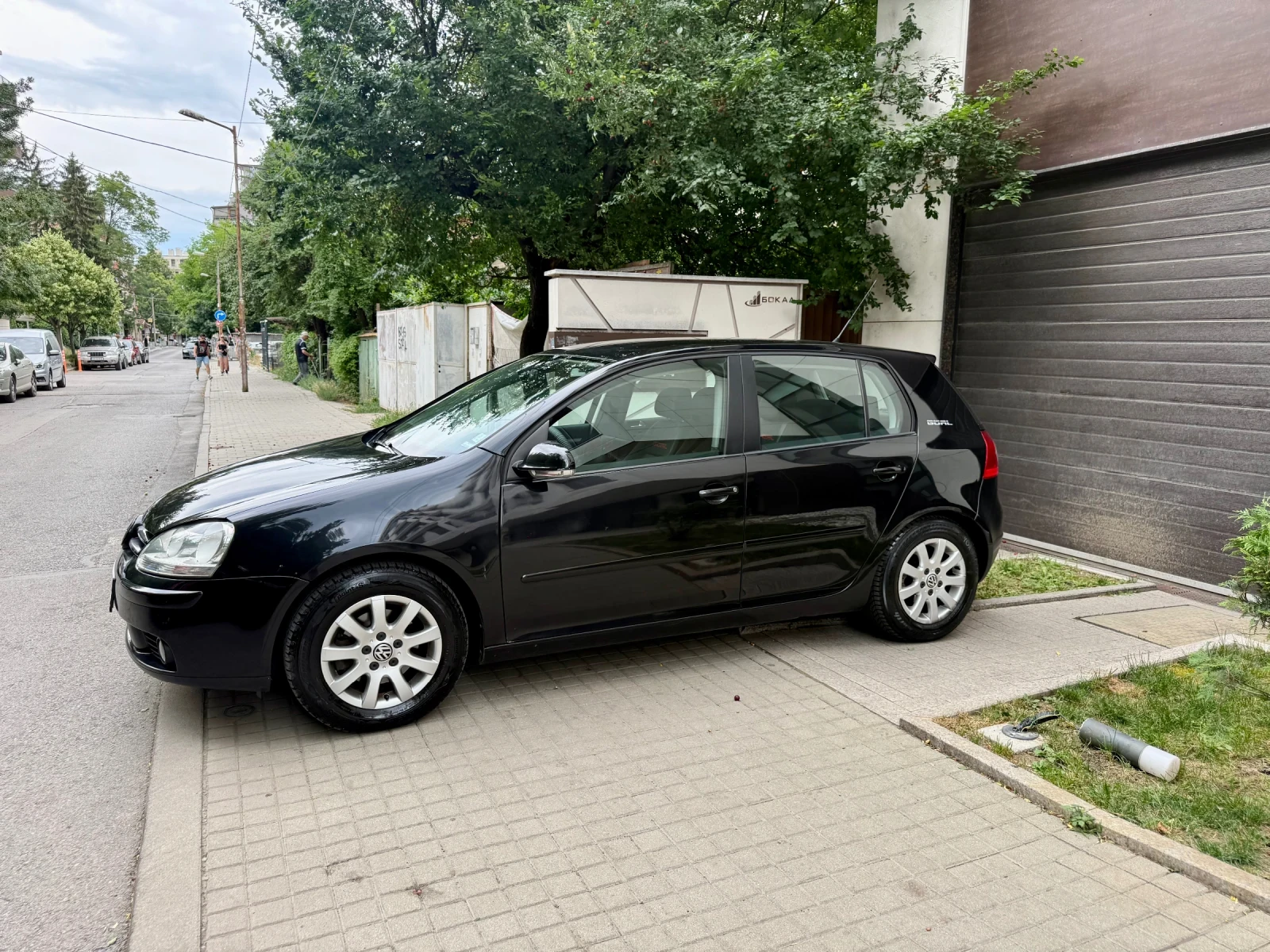 VW Golf 102кс-Газ.Инж/Goal Юбилеен/ЧистоНов! ВсичкиЕкстри, снимка 3 - Автомобили и джипове - 55212876