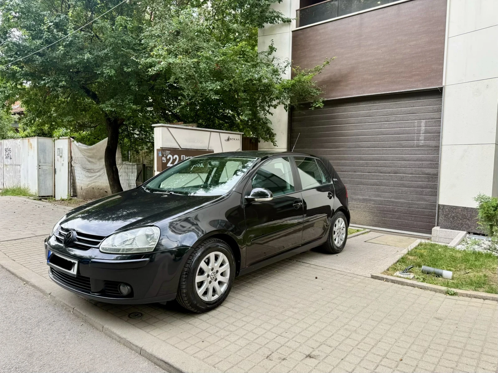 VW Golf 102кс-Газ.Инж/Goal Юбилеен/ЧистоНов! ВсичкиЕкстри, снимка 2 - Автомобили и джипове - 55212876