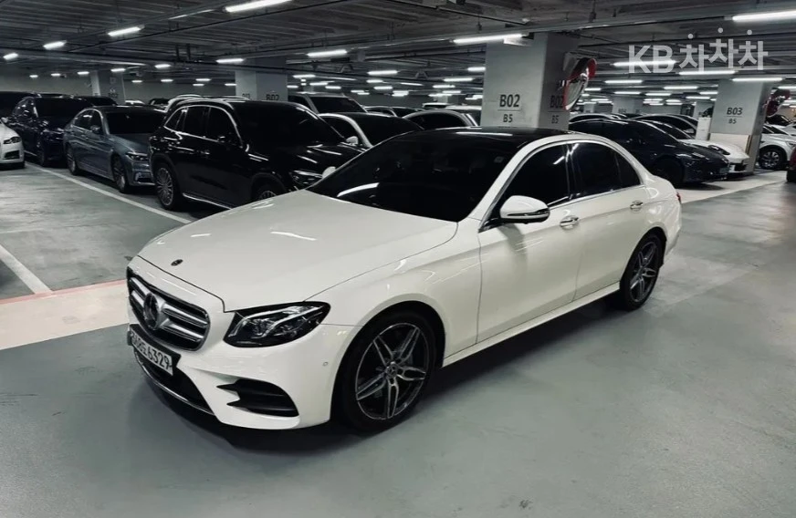 Mercedes-Benz E 300 4MATIC AMG LINE HEAD UP 360CAM PANORAMA BURMESTER