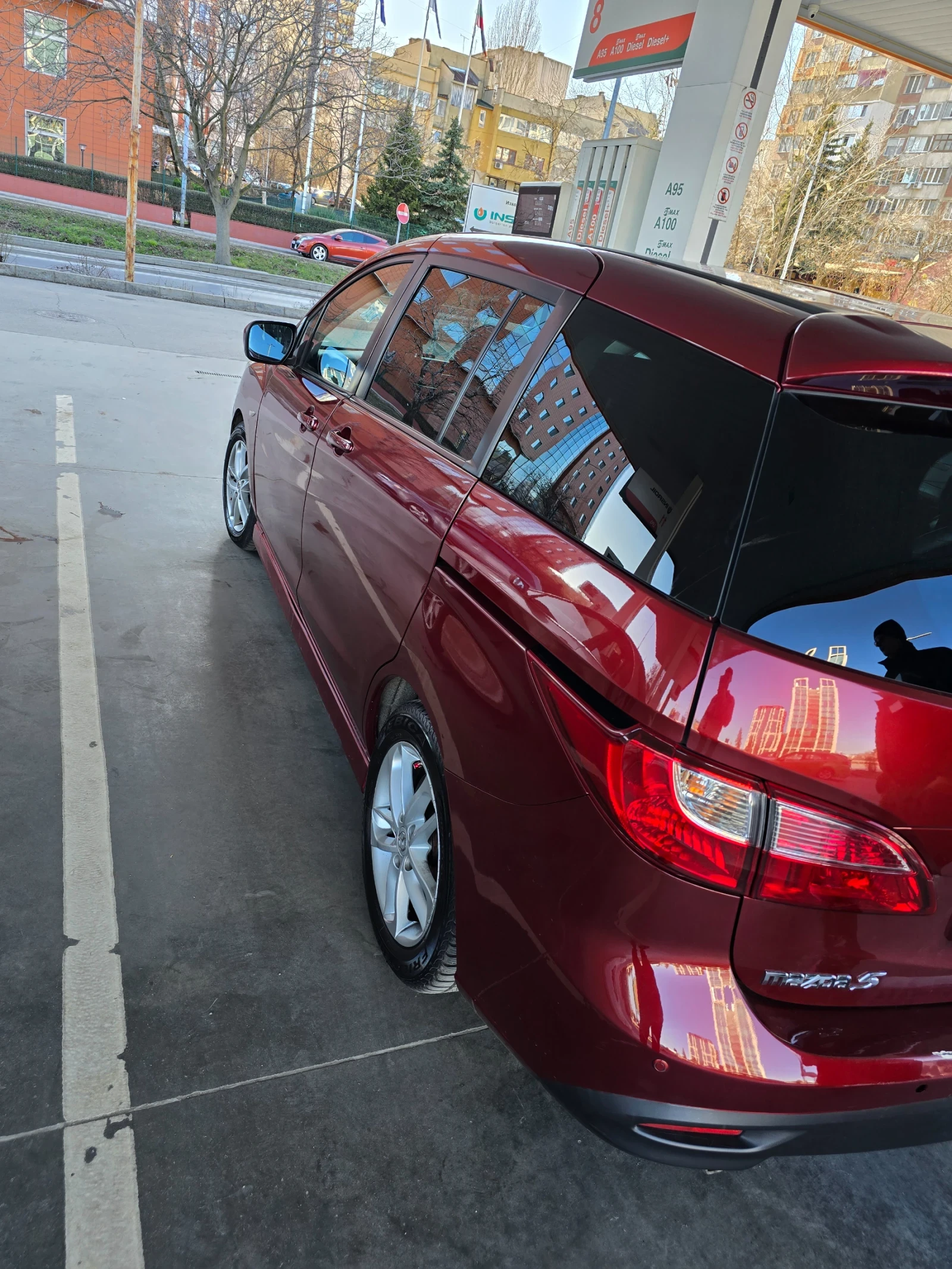 Mazda 5