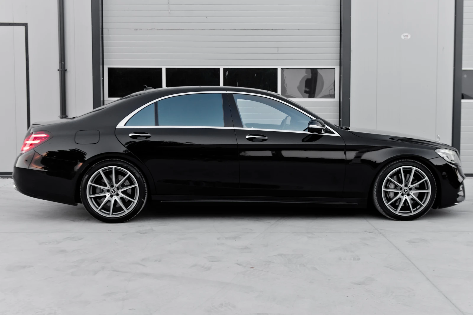 Mercedes-Benz S 560 AMG Long 4-matic, снимка 8 - Автомобили и джипове - 55941194