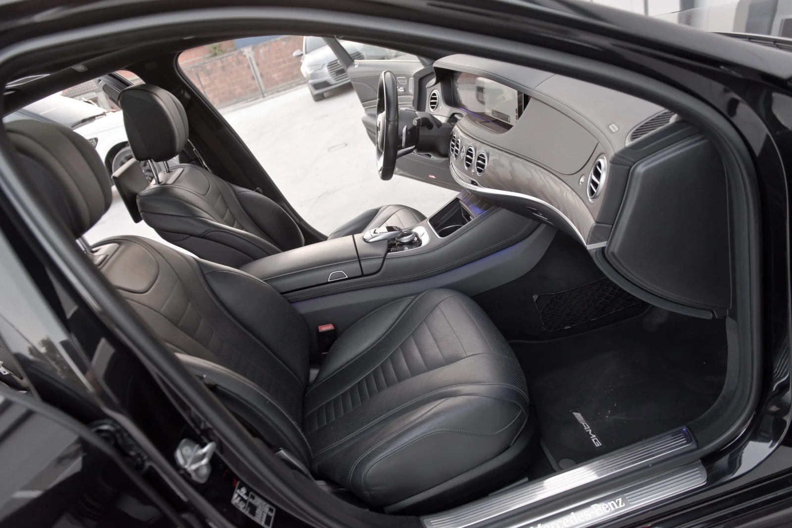 Mercedes-Benz S 560 AMG Long 4-matic, снимка 11 - Автомобили и джипове - 55941194