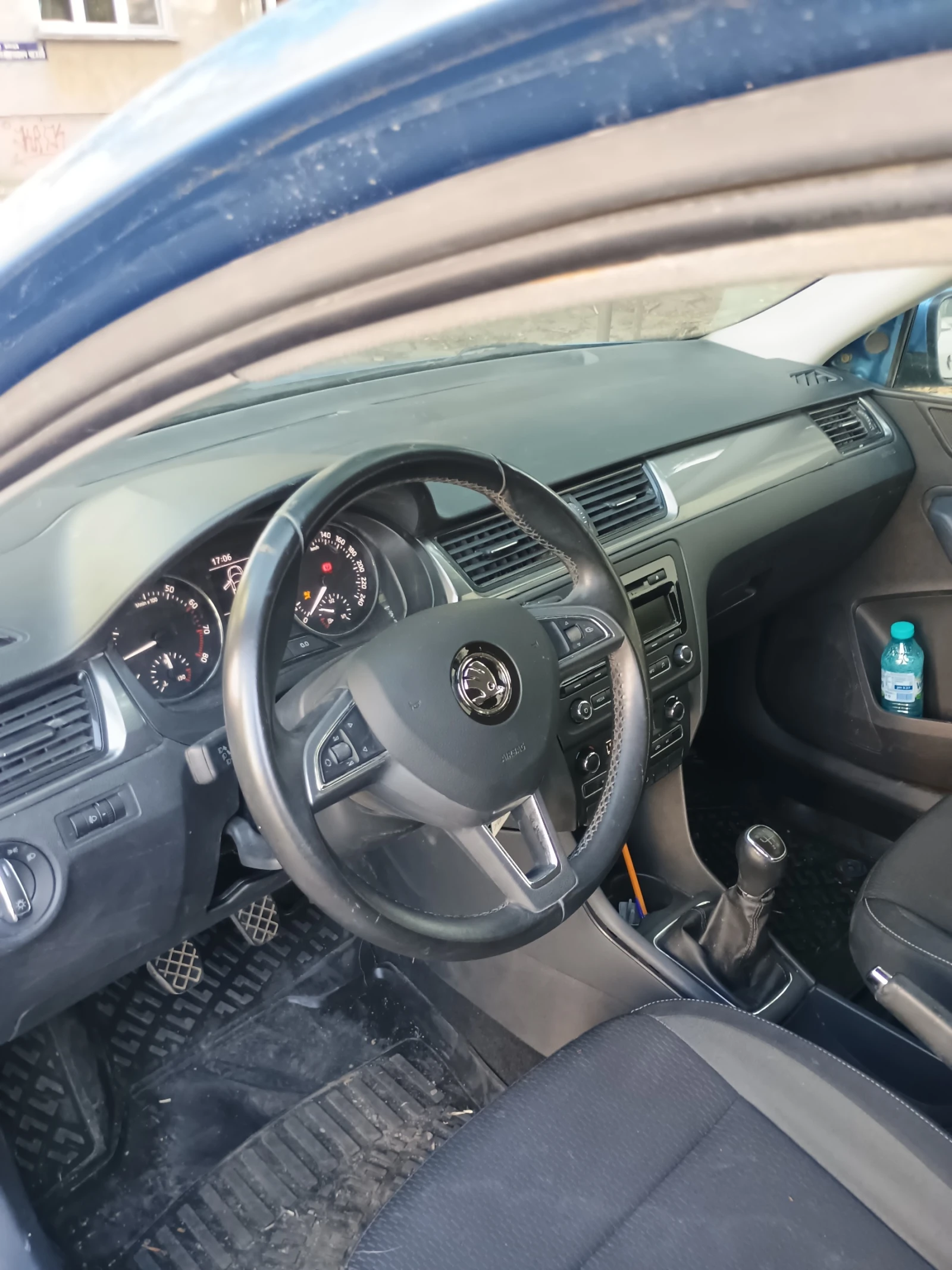 Skoda Rapid 1.2TSI, снимка 7 - Автомобили и джипове - 56246204
