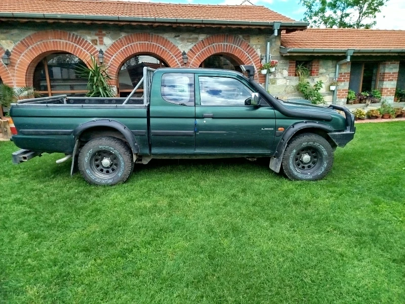 Mitsubishi L200 2, 5tdi, снимка 3 - Автомобили и джипове - 47193346