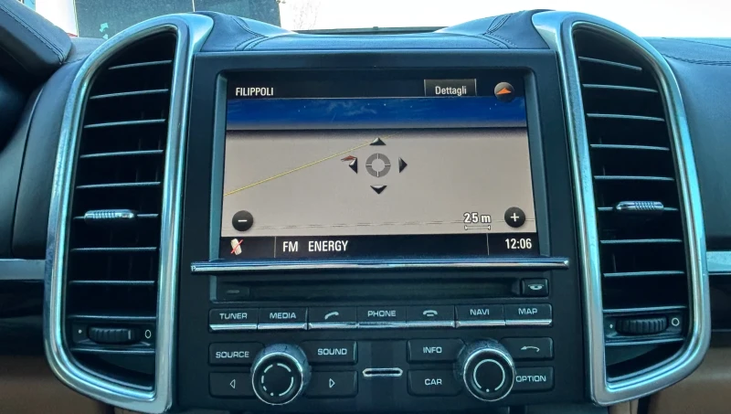 Porsche Cayenne 3.0D/V6/245К.С/PANORAMA/NARDO-GREY/TOP, снимка 13 - Автомобили и джипове - 52295097