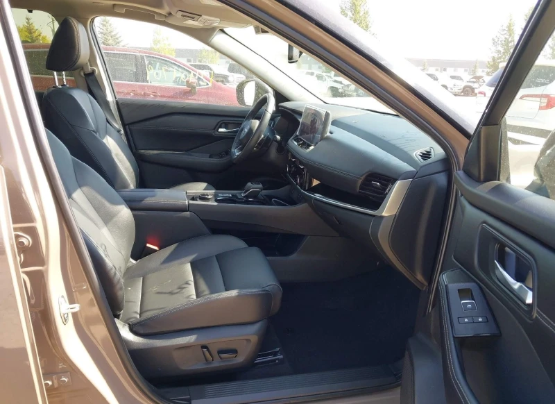 Nissan Rogue SL 27000км, снимка 9 - Автомобили и джипове - 52865066